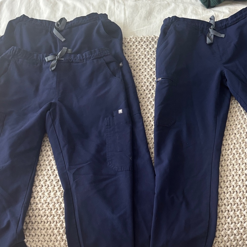 Figs yola skinny scrub pant